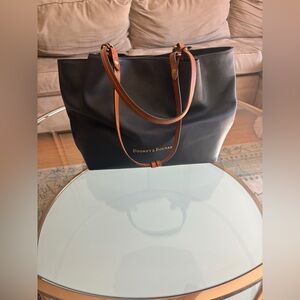 Dooney & Bourke Large City Flynn Tote Bag (navy blue)